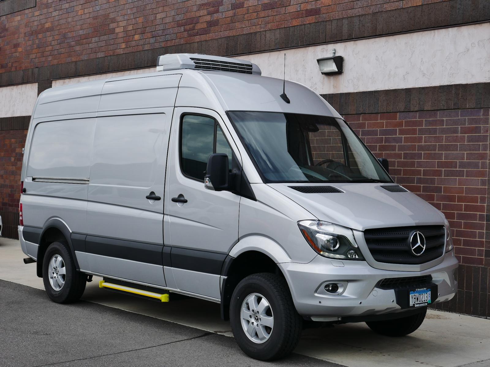 Pre-Owned 2018 Mercedes-Benz Sprinter Cargo Van 2500 Cargo Van CARGO