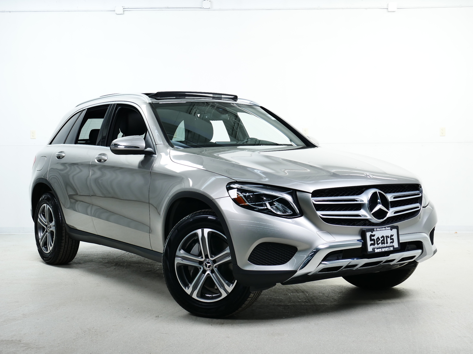 Pre Owned 2019 Mercedes Benz Glc 300 All Wheel Drive 4matic